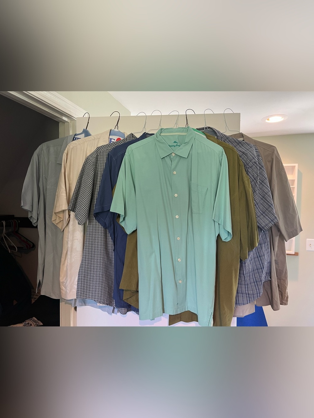 Men's Short-Sleeve Button-Up bundle